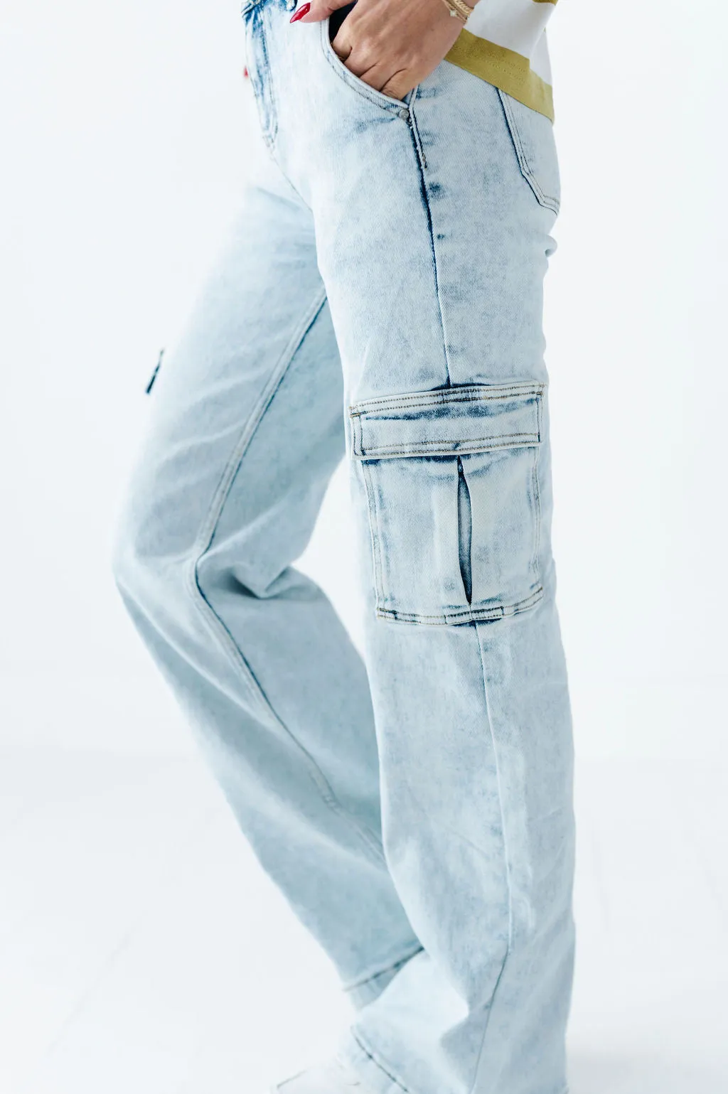Brooks Cargo Pants in Light Wash